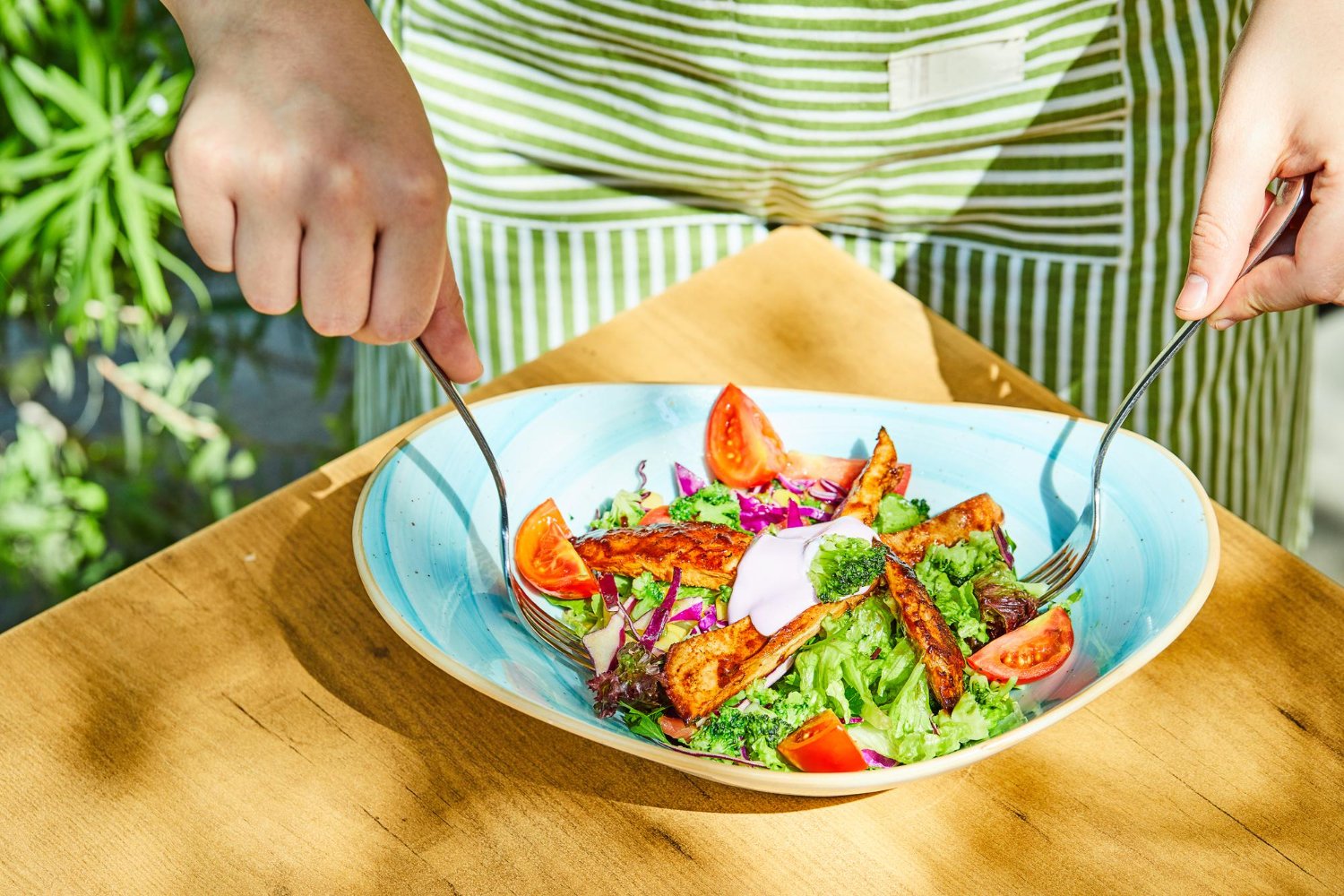 كوكيز الشوكولاتة بالزبدة البنية المفضلة لديك، وجبة إفطار يومية